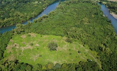 Titled subdivided residential/farm lot