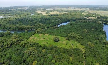 Titled subdivided residential/farm lot