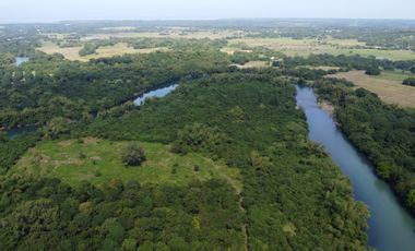 Titled subdivided residential/farm lot