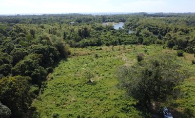 Titled subdivided residential/farm lot