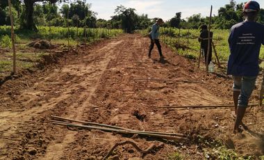 Titled subdivided residential/farm lot