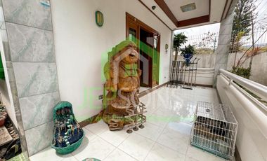5-BEDROOM HOUSE IN PETERSVILLE, CAMP 7, BAGUIO CITY