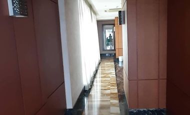 One Roxas Triangle I 4 Bedroom Condo Unit For Sale at Urdaneta, Makati City