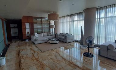 One Roxas Triangle I 4 Bedroom Condo Unit For Sale at Urdaneta, Makati City