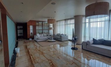 One Roxas Triangle I 4 Bedroom Condo Unit For Sale at Urdaneta, Makati City