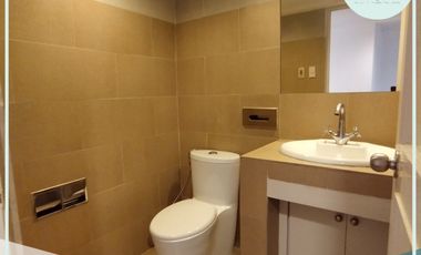 3 Bedroom Unit For Rent in Twin Tower, Apartment Ridge, Makati City