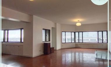 3 Bedroom Unit For Rent in Twin Tower, Apartment Ridge, Makati City