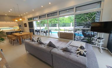 Modern House with Pool Manila Southwoods Residential Estate. Carmona Cavite