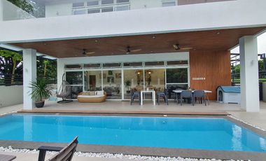 Modern House with Pool Manila Southwoods Residential Estate. Carmona Cavite