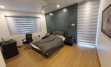 Modern House with Pool Manila Southwoods Residential Estate. Carmona Cavite