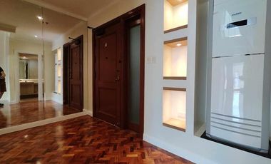MAKATI - Luxury 2 Floor below Penthouse at Salcedo Village (The Regency)