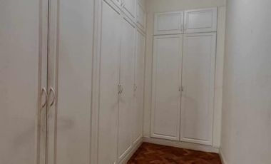 MAKATI - Luxury 2 Floor below Penthouse at Salcedo Village (The Regency)