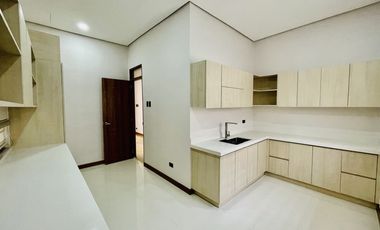 4BR Spacious Brand New Bungalow House & Lot for Sale in Las Piñas City