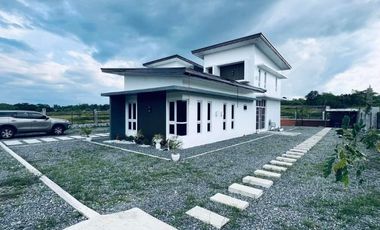 2 Properties In A 2700 Sqm Lot Size, Perfect For Resorts And Resto!