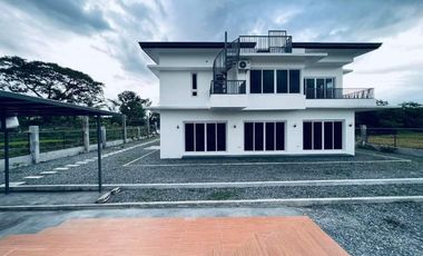 2 Properties In A 2700 Sqm Lot Size, Perfect For Resorts And Resto!