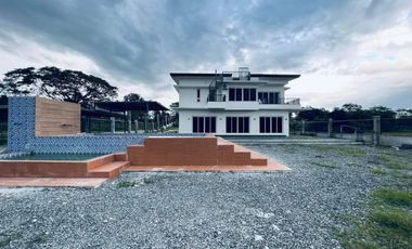 2 Properties In A 2700 Sqm Lot Size, Perfect For Resorts And Resto!