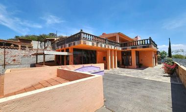 PROPIEDAD PARA AIRBNB, HOSPEDAJE O GIRO TURÍSTICO EN EL CORAZÓN DE BERNAL.