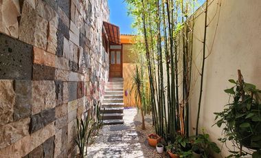 PROPIEDAD PARA AIRBNB, HOSPEDAJE O GIRO TURÍSTICO EN EL CORAZÓN DE BERNAL.