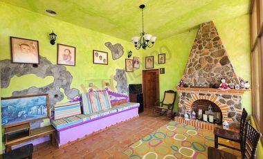 PROPIEDAD PARA AIRBNB, HOSPEDAJE O GIRO TURÍSTICO EN EL CORAZÓN DE BERNAL.