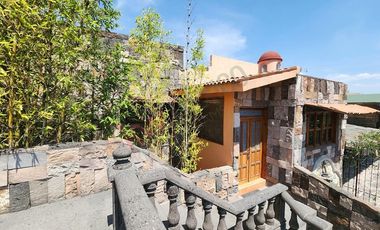 PROPIEDAD PARA AIRBNB, HOSPEDAJE O GIRO TURÍSTICO EN EL CORAZÓN DE BERNAL.