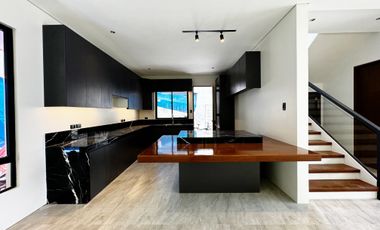 Gorgeous House and Lot with Pool for Sale in BF Homes, Parañaque City