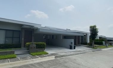 For Rent  House in  Mahogany Parc Clark  Freeport Zone Angeles City!