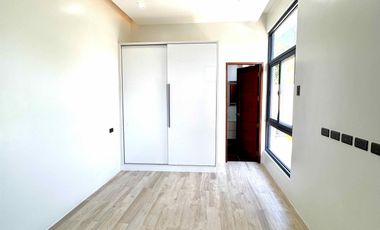 ELEGANT DESIGN HOUSE AND LOT FOR SALE IN BF HOMES PARANAQUE