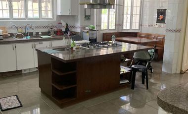 FULLY FURNISHED 2 STOREY AYALA ALABANG VILLAGE