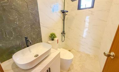 Modern 3 Storey Single House For Sale in Pilar Village Las Pinas City