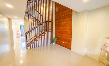Modern 3 Storey Single House For Sale in Pilar Village Las Pinas City