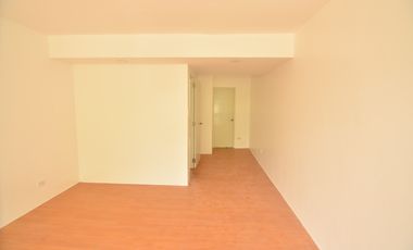 Brand new modern design 3 Storey townhouse in Pilar Village Las Pinas City