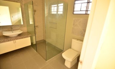 Brand new modern design 3 Storey townhouse in Pilar Village Las Pinas City