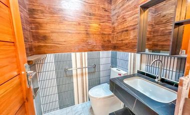 NEW LISTED! 2 Storey Modern Design Townhouse in Pilar Village Las Pinas