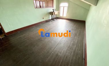 4 Bedroom Townhouse with 3 car garage in Malacanang Compound San Miguel Manila near St Jude