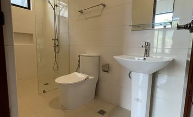 HIGH END BRAND NEW HOUSE BF NORTHWEST PARAÑAQUE
