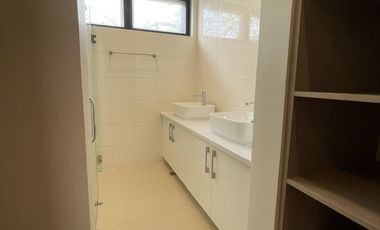 HIGH END BRAND NEW HOUSE BF NORTHWEST PARAÑAQUE