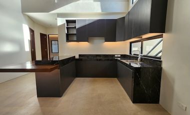 House and Lot For Sale at BF West Executive Village, BF Homes,  Las Piñas City