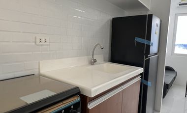2BR & 2T&B with bathtub fully furnished with parking