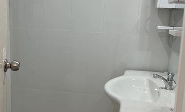 2BR & 2T&B with bathtub fully furnished with parking