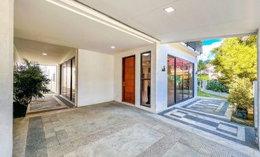 Charming corner Single Detached Home nestled in an exclusive village at Las Pina