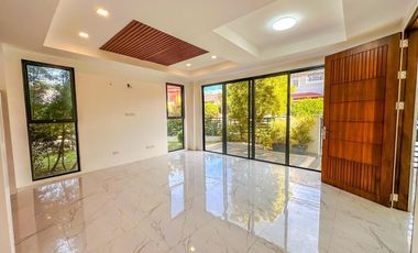 Charming corner Single Detached Home nestled in an exclusive village at Las Pina