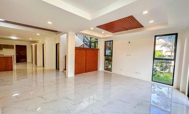 Charming corner Single Detached Home nestled in an exclusive village at Las Pina