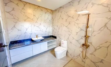 Modern Design 2 Storey Duplex House in Resort Village Las Pinas City