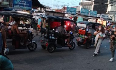 Commercial Lot w/ income 1,420 sqm corner, near Wet Market, Caloocan