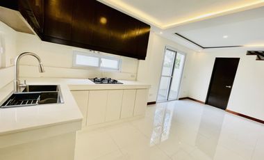 FOR SALE MODERN DESIGN THREE STOREY HOUSE AND LOT IN GREENWOODS