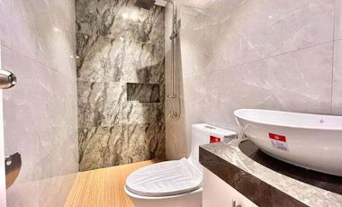 PRE-SELLING ELEGANT DESIGN 3 STOREY TRIPLEX TOWNHOUSE FOR SALE IN LAS PIÑAS