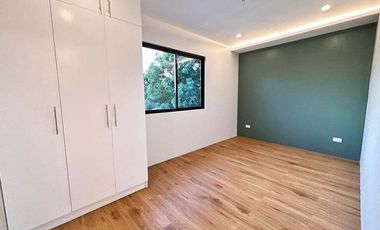 PRE-SELLING ELEGANT DESIGN 3 STOREY TRIPLEX TOWNHOUSE FOR SALE IN LAS PIÑAS