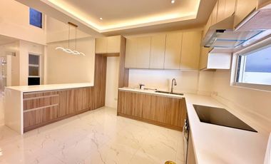 FOR SALE WITH FLEXIBLE TERMS ELEGANT HOUSE IN PILAR VILLAGE LAS PINAS