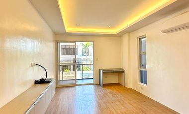 FOR SALE WITH FLEXIBLE TERMS ELEGANT HOUSE IN PILAR VILLAGE LAS PINAS