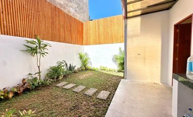 FOR SALE WITH FLEXIBLE TERMS ELEGANT HOUSE IN PILAR VILLAGE LAS PINAS